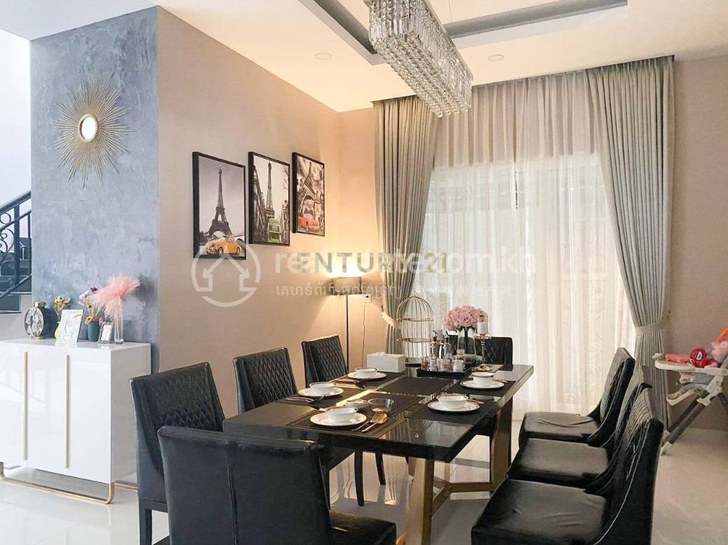 Dvojvila Na prodej in Chrang Chamres I, Russey Keo, Phnom Penh
