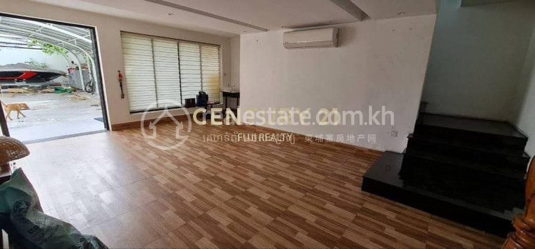 Tuol Sangkae 2 Villa For Rent in Tuol Sangkae 2