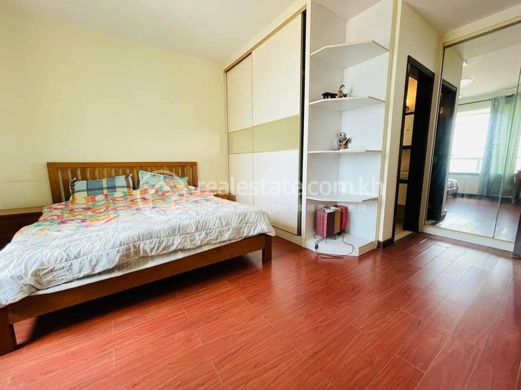 Zařízeno Condo K pronájmu