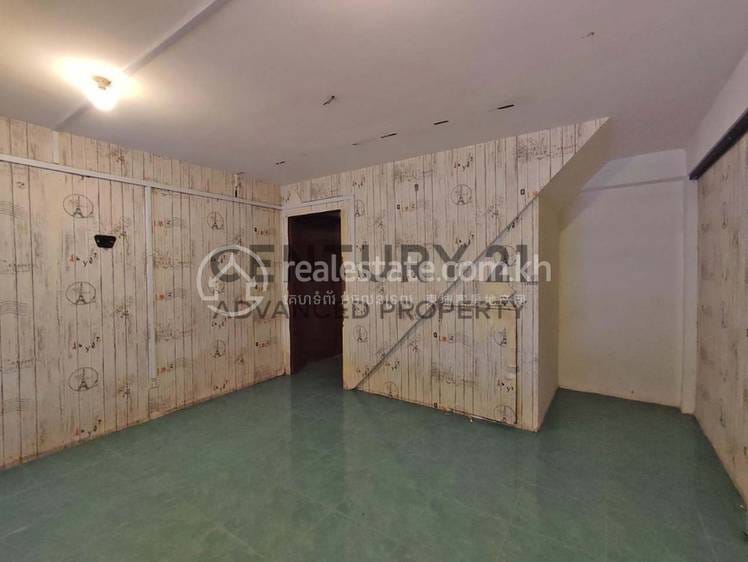Daun Penh Flat For Sale in Daun Penh