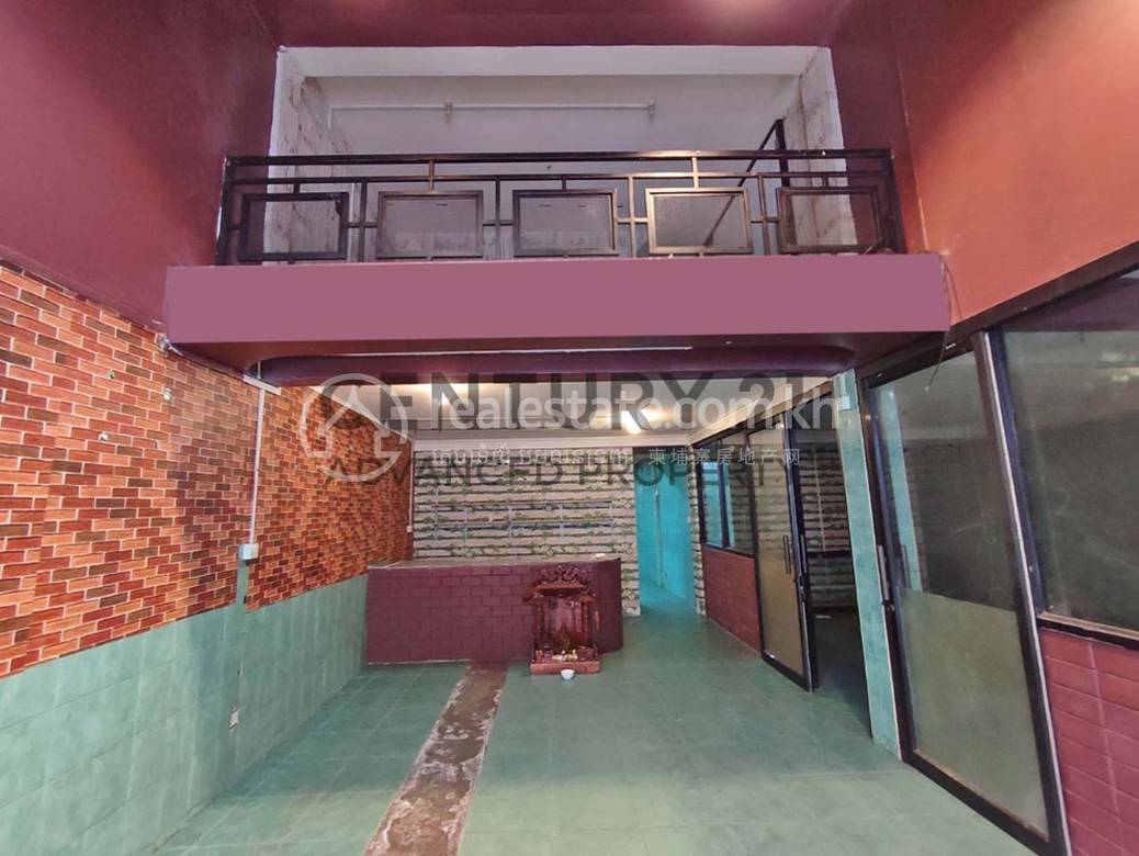 Flat For Sale in Daun Penh $325,000
