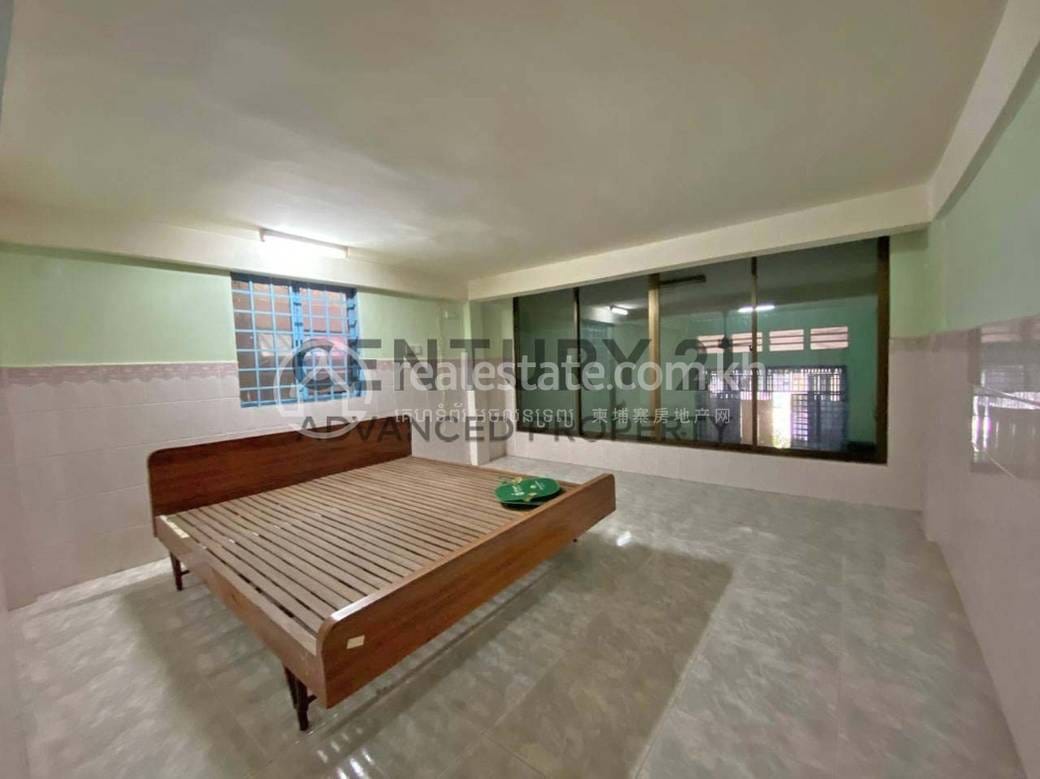 Russey Keo에 있는 단층집 매매 $450,000