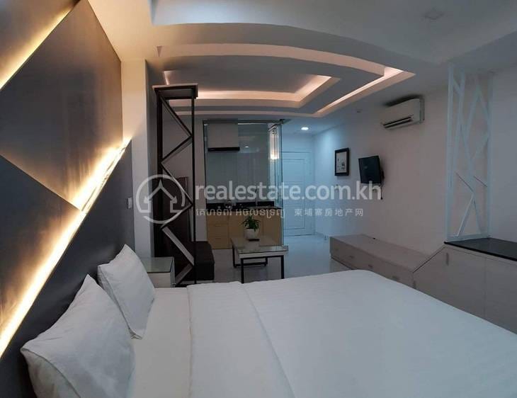 Condo For Rent in Chamkarmon $300