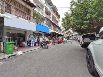 , Ou Ruessei 3, 7 Makara, Phnom Penh