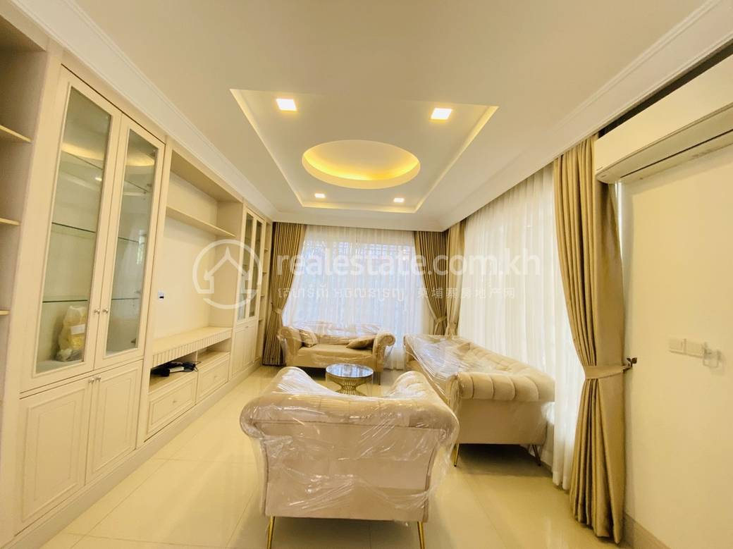 $5,800 Villa