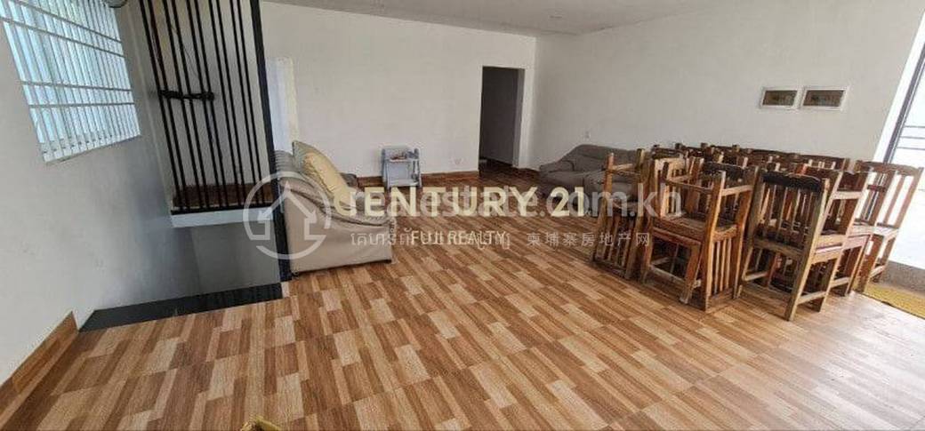 $3,000 Villa