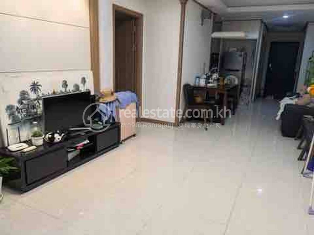 $750 Condo
