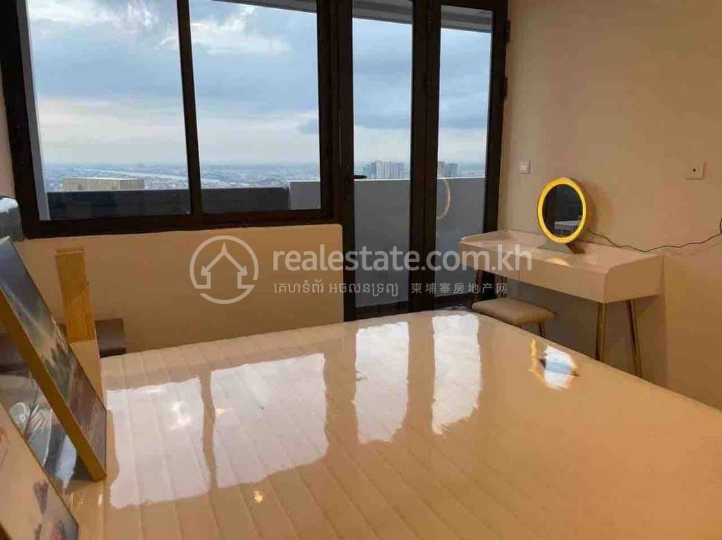 Condo For Rent with 1 Parking Space