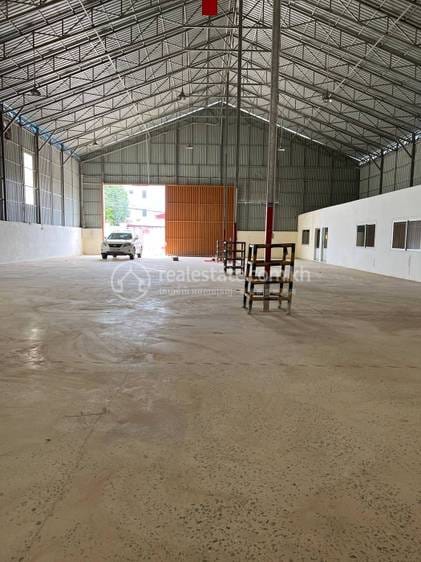 1,000 sqm Living Size Склад Для Аренды in Sen Sok