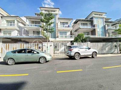residential Villa1 for rent2 ក្នុង Tuek Thla3 ID 2188864