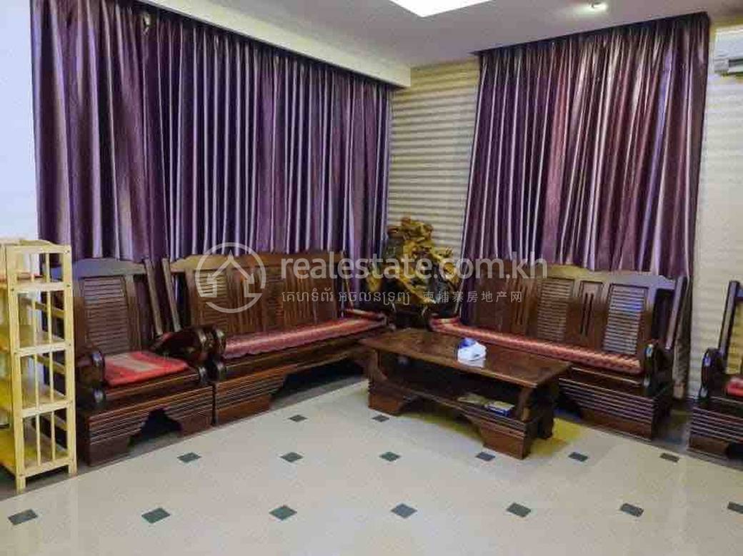 $1,300 Serviced Apartment