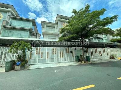 residential Twin Villa for rent ใน Ou Baek K'am รหัส 218695