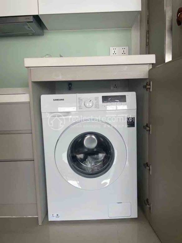 Condo For Rent in Chamkarmon $800