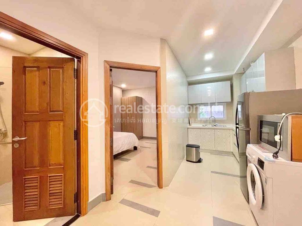 $1,400 Serviced Apartment