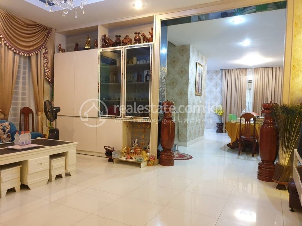 Twin Villa For Sale in Russey Keo $275,000