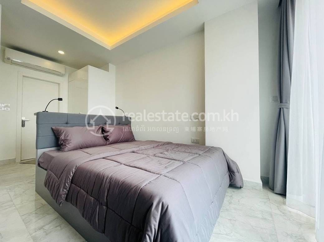 Condo For Rent with 1 Parking Space