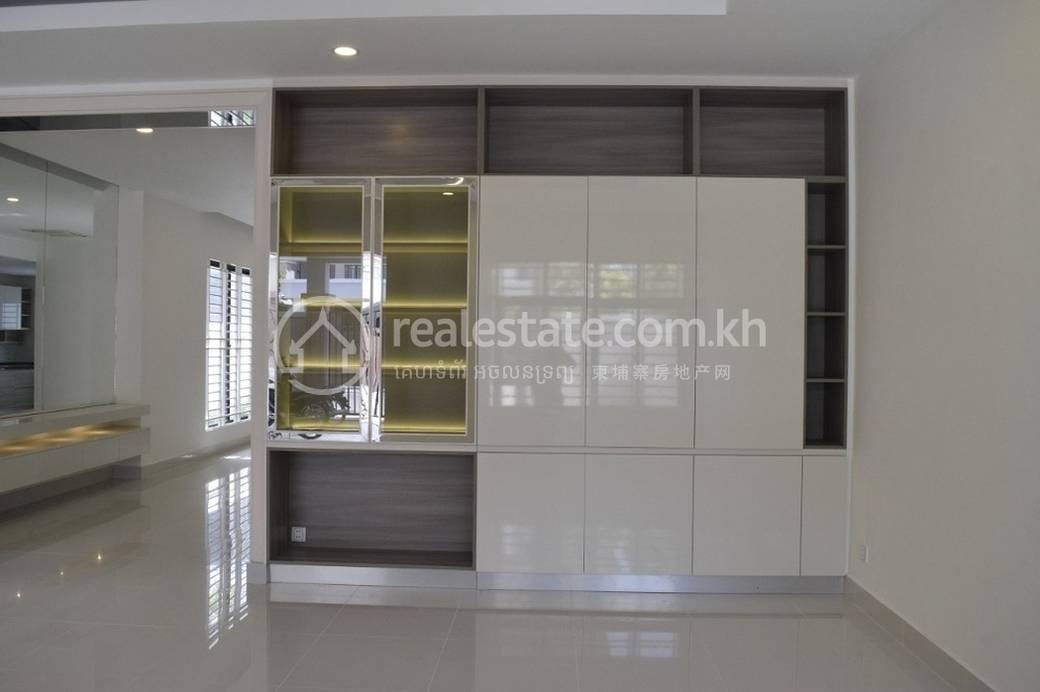 Chak Angrae Kraom House and lot For Sale in Chak Angrae Kraom