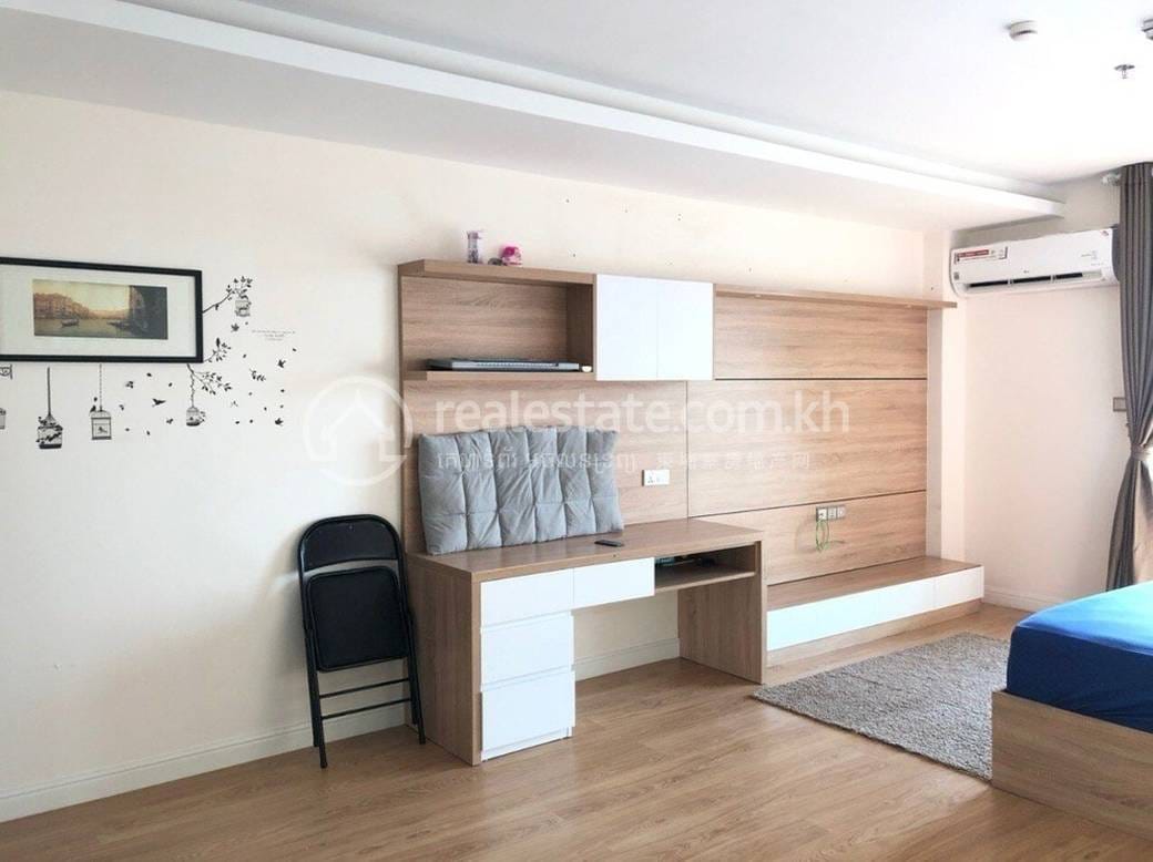 Condo K pronájmu in 7 Makara $400