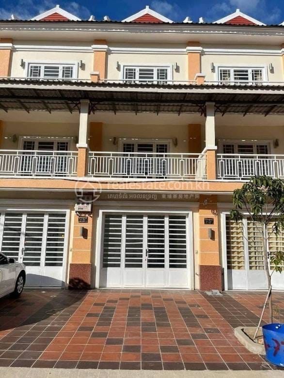 Shophouse For Sale in Preaek Anhchanh, Mukh Kampul, Kandal