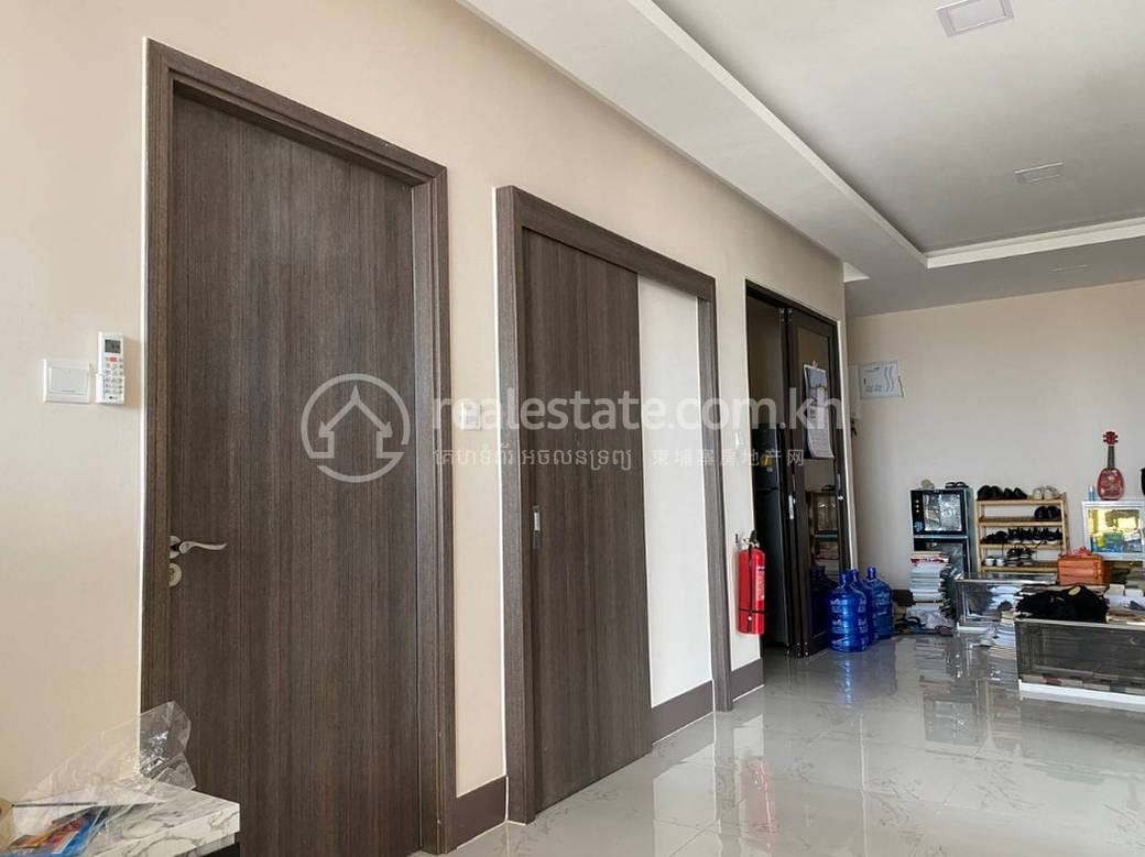 2卧室公寓出售，价格$223,502