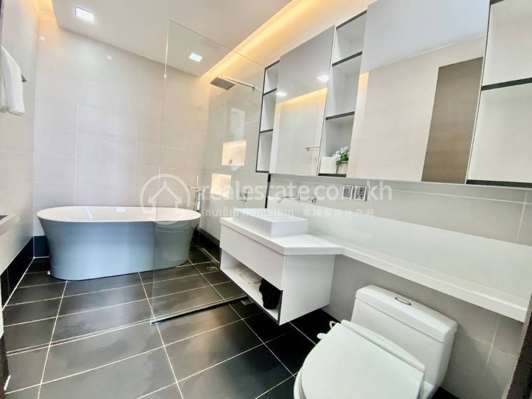 Apartment For Rent in Chamkarmon $2,500
