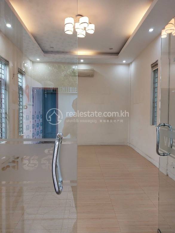House and lot For Rent in Toul Tum Poung 2, Chamkarmon, Phnom Penh