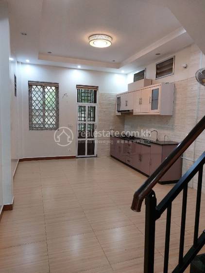 House and lot For Rent in Chamkarmon $1,300