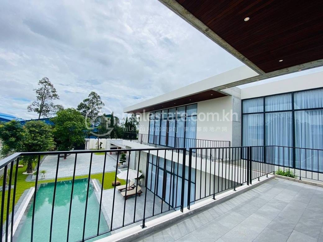 វីឡា តម្លៃ $15,000