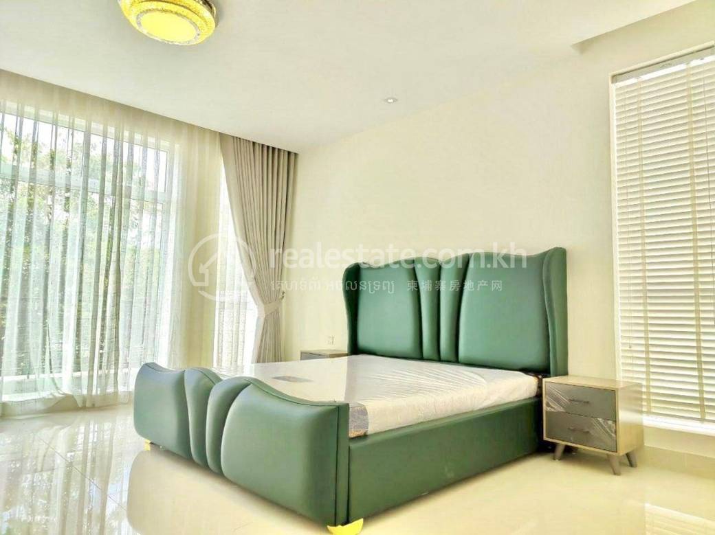 5 Bedrooms Villa For Rent for $4,500