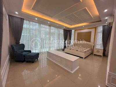 Apartment For Rent in Tonle Bassac, Chamkarmon, Phnom Penh