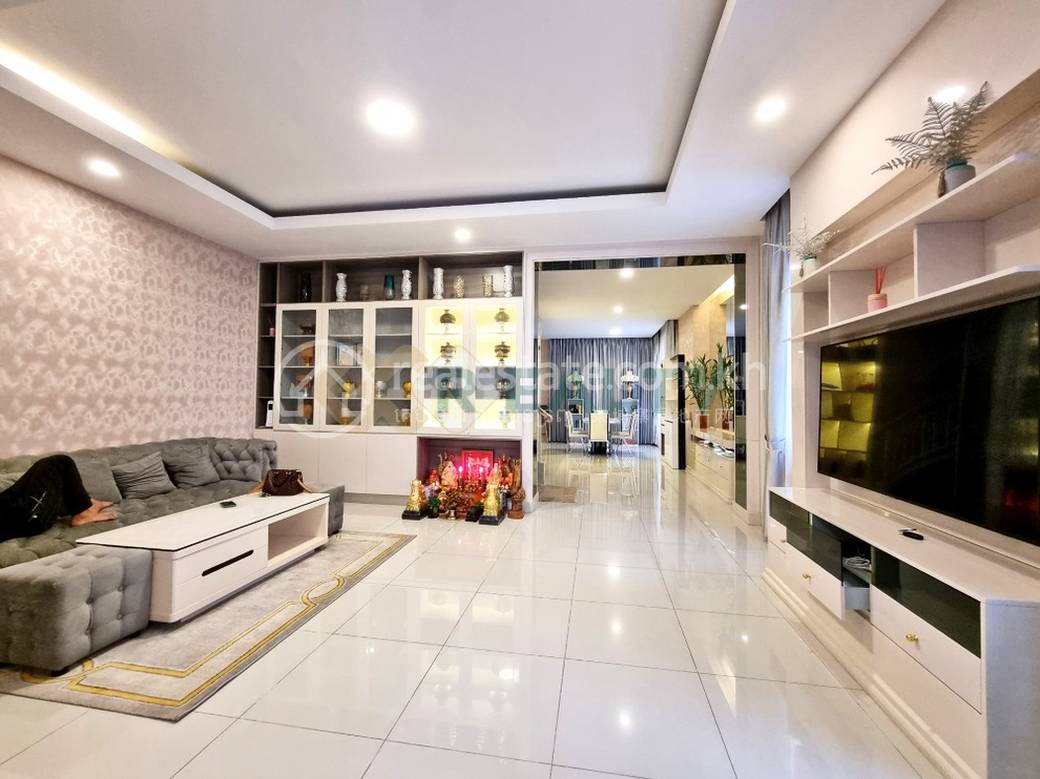 Twin Villa For Sale with 2 Parking Space