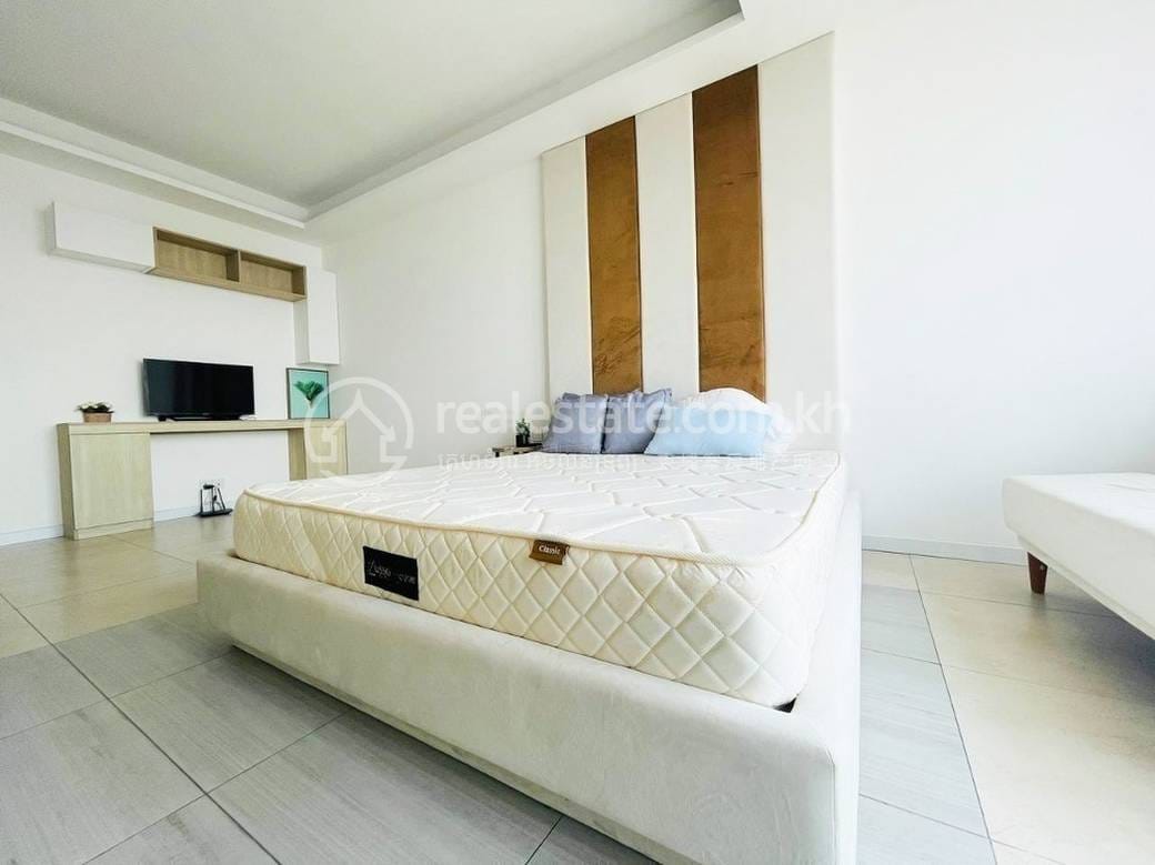 Condo For Rent in Tonle Bassac, Chamkarmon, Phnom Penh
