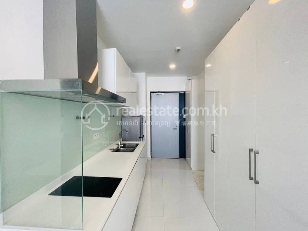 Condo For Rent in BKK 1, Boeng Keng Kang, Phnom Penh