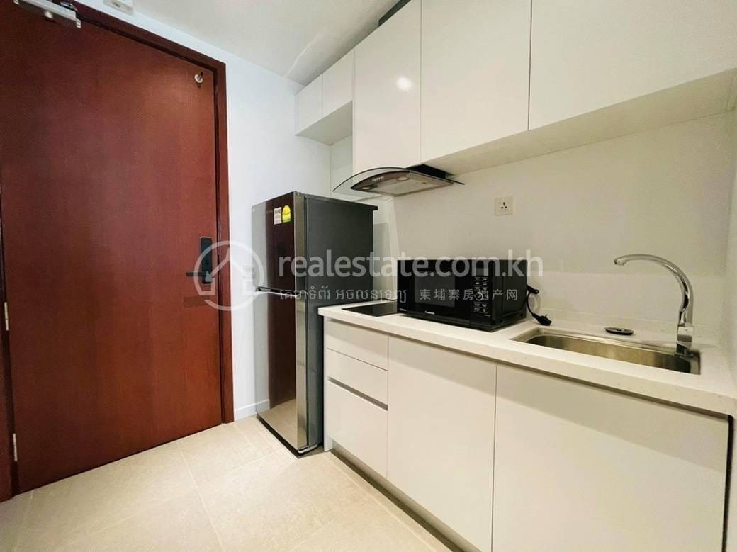 Chamkarmon Condo For Rent in Chamkarmon
