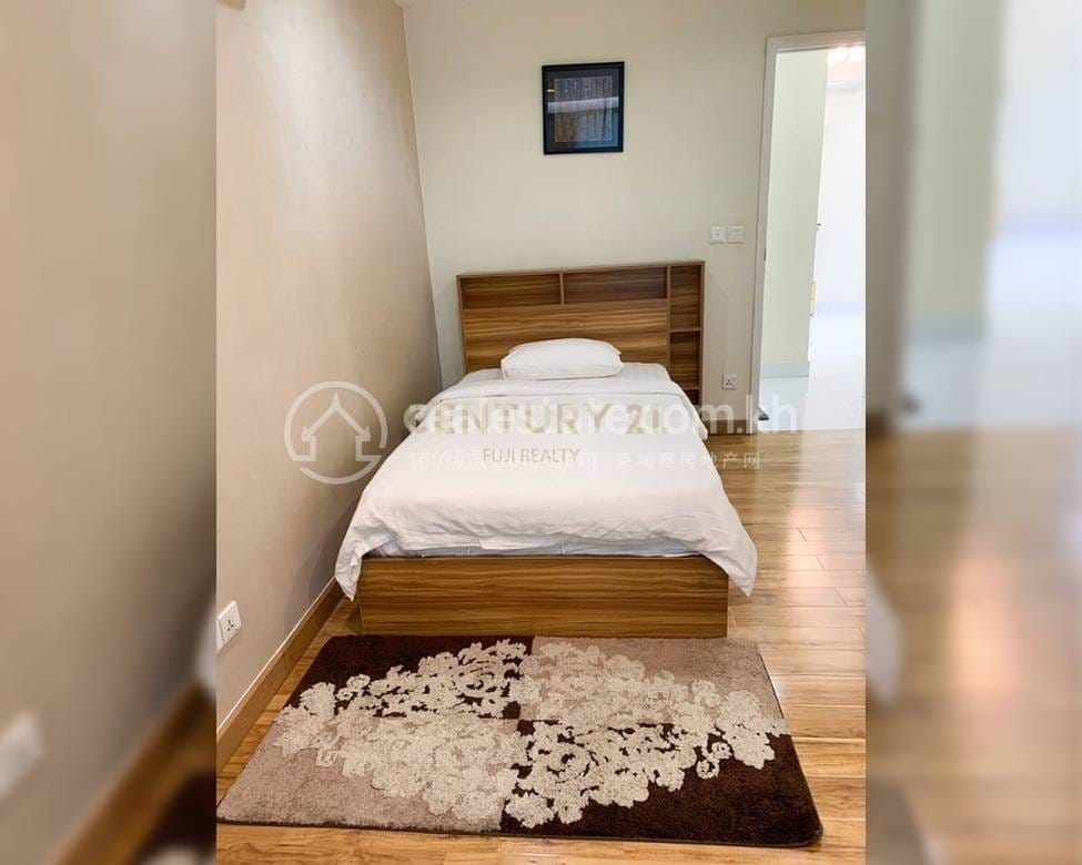 Apartment For Rent with 1 Parking Space
