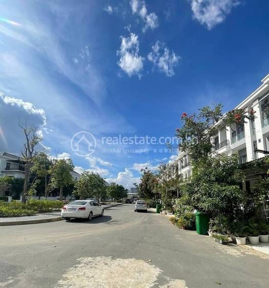 联排住宅出售，位于长夏下社分区, 棉芷区, 金边