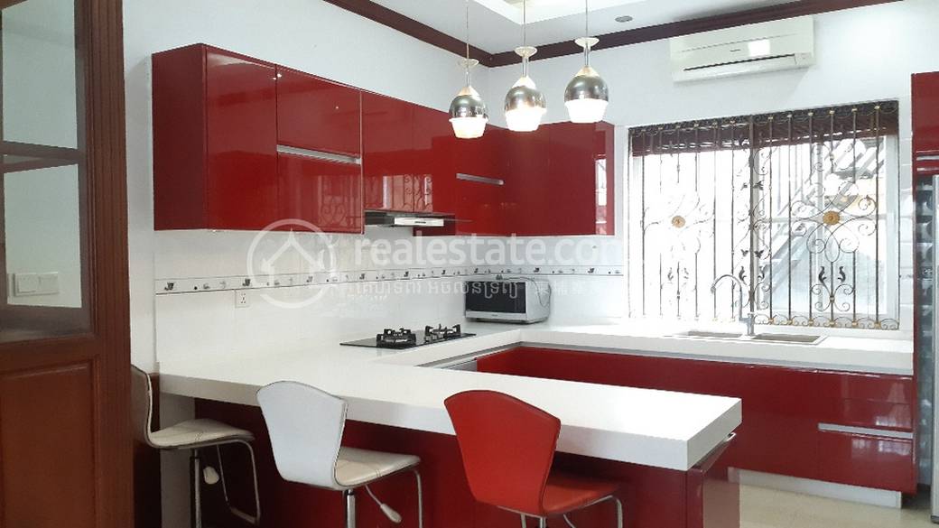 House and lot Для Аренды with 2 Parking Space