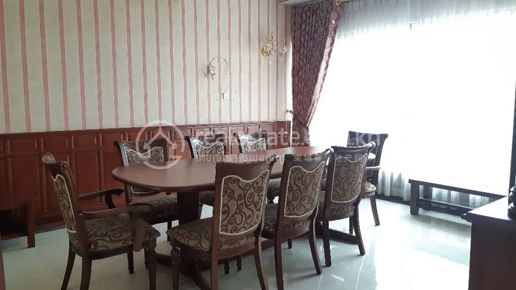 House and lot Для Аренды in Тонле Бассак, Чамкармон, Пномпень