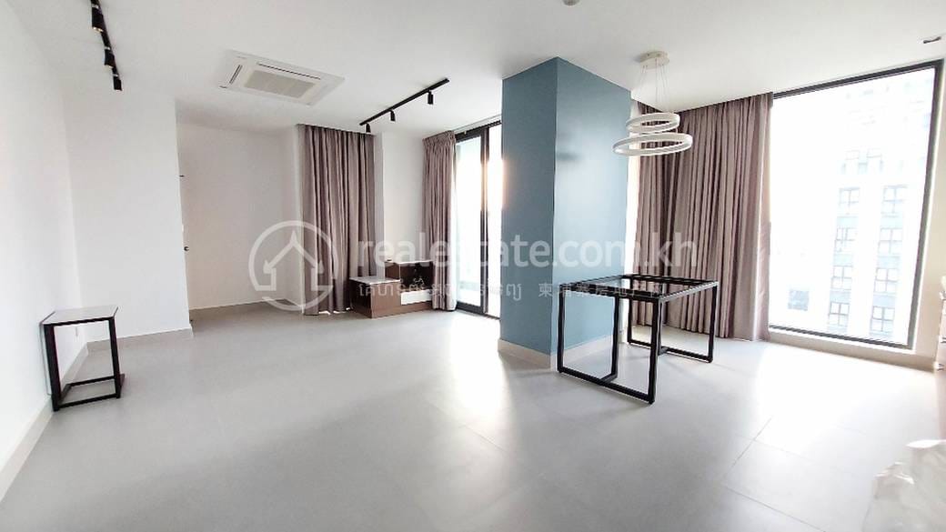 Apartment For Rent with 1 Parking Space
