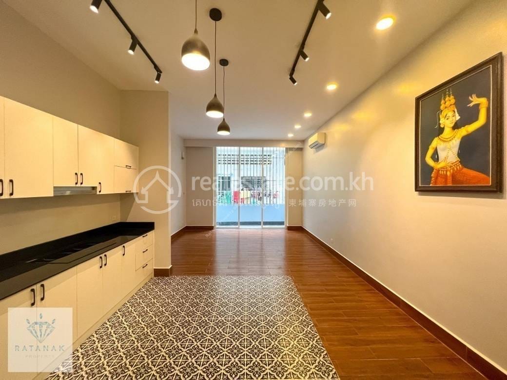 1 Bedrooms Studio For Rent