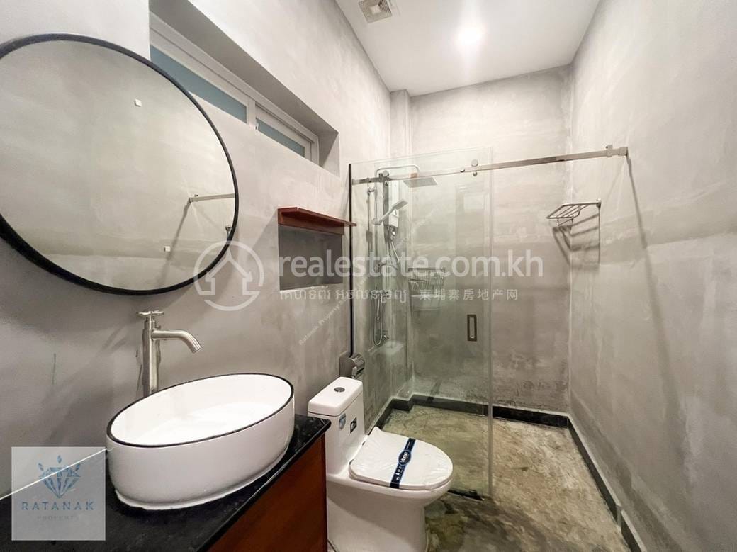 Studio For Rent in 7 Makara $350