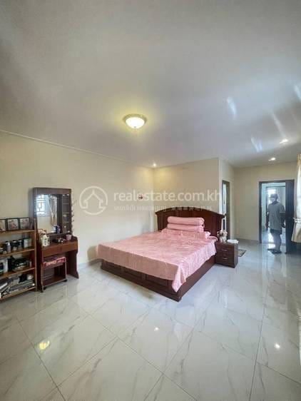 $130,000 Maison mitoyenne