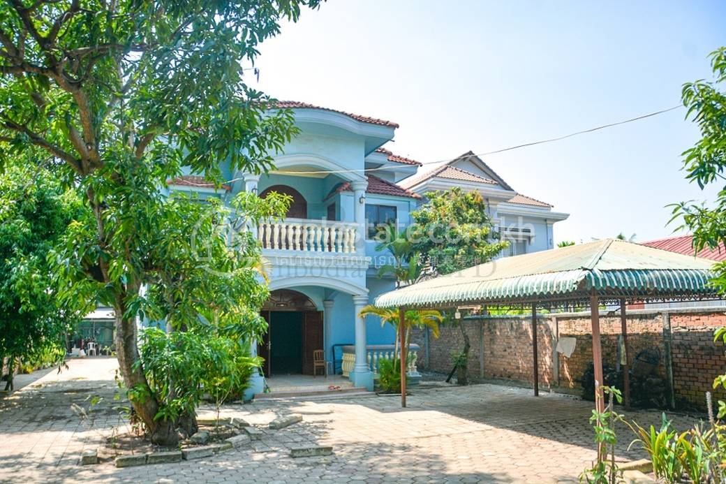 带1个停车位的House and lot出租