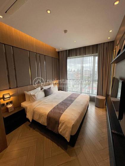 $2,400 Condo