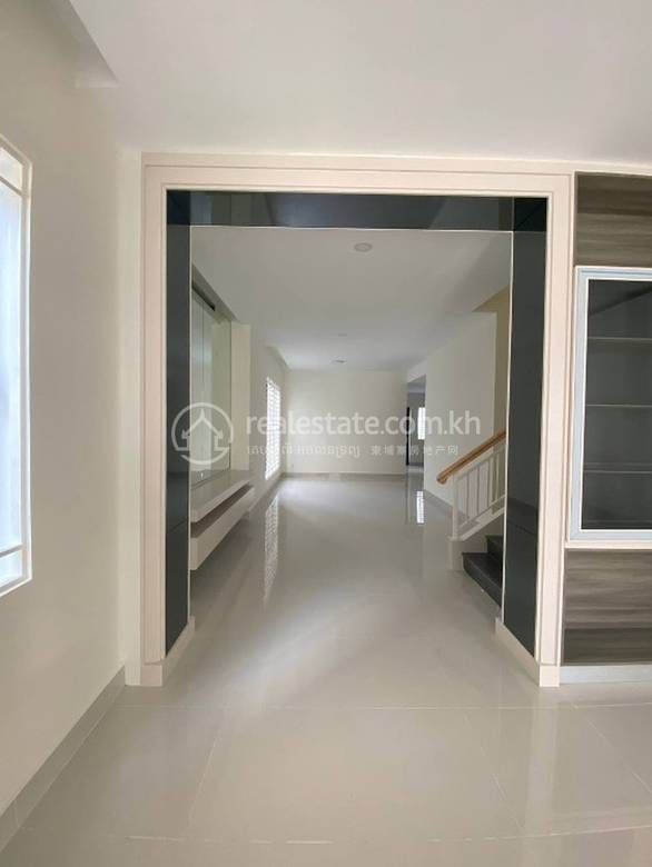 72 sqm Living Size Dvojvila Na prodej in Chbar Ampov