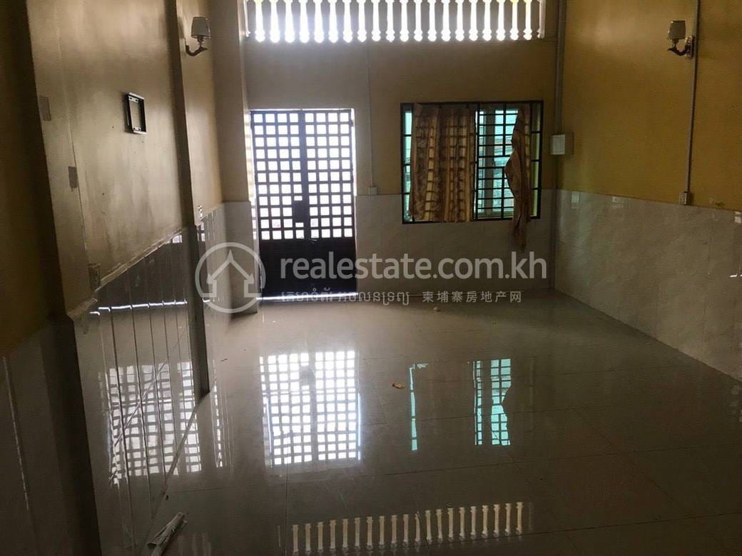 House and lot Для Аренды in Chamkarmon $2,000