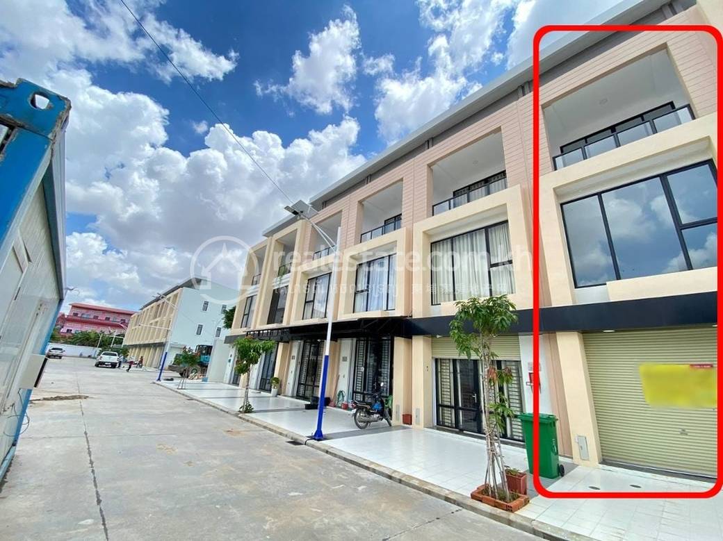 81 sqm Living Size Flat House Na prodej in Chbar Ampov