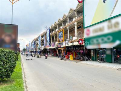   , Stueng Mean chey区, 棉芷区, 金边