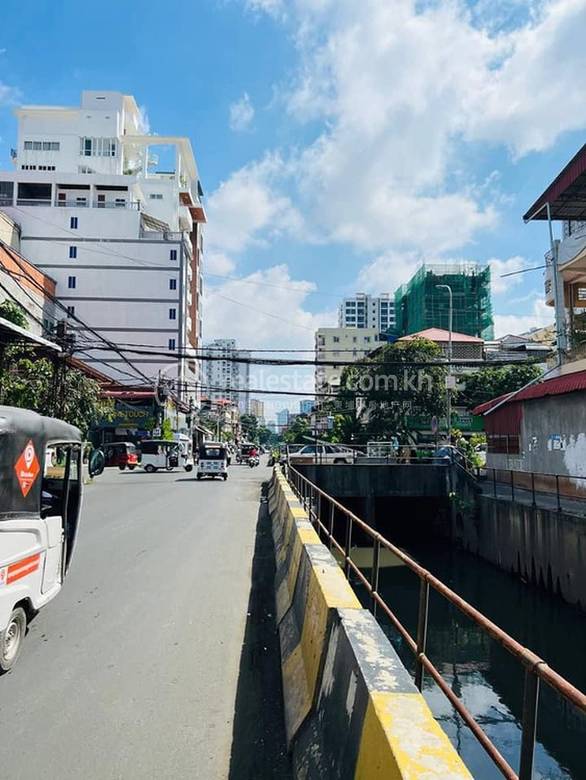 House and lot For Sale in BKK 3, Boeng Keng Kang, Phnom Penh