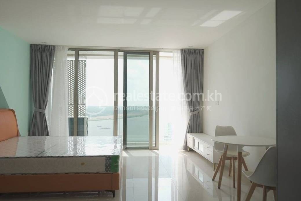 Condo For Rent in Chamkarmon $1,300